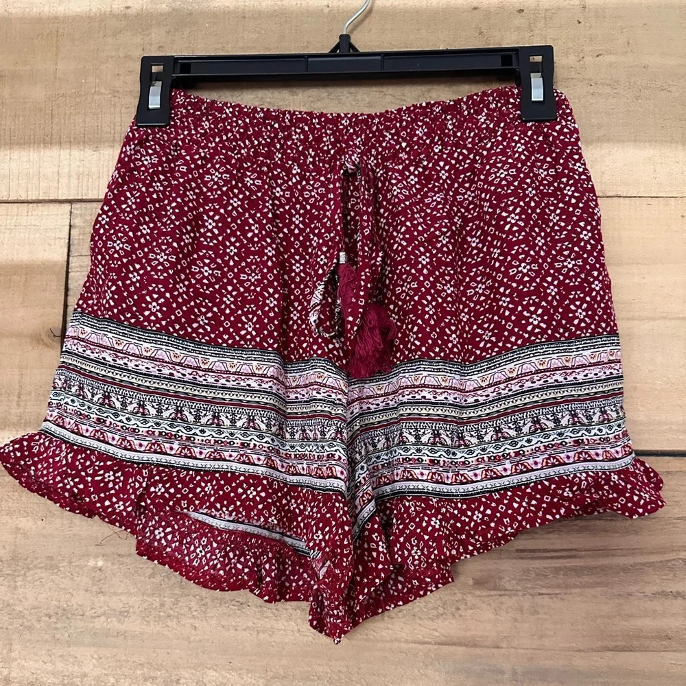 NWT Kiwi and Punch pull on patterned shorts size medium